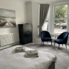 Отель Impeccable 2-bed Apartment in Eastbourne, фото 1