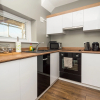 Отель Aaron Wise Serviced Apartments, фото 15