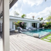 Отель Captivating Villa Walk to the Beach, фото 19