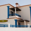 Отель Ericeira Chill Hill Hostel & Private Rooms - Sea Food в Carvoeira