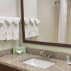 Отель Comfort Suites, фото 9