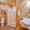 Отель Irish Blessings, 1 Bedroom, Sleeps 6, Hot Tub, Jacuzzi, Wood Fireplace, фото 5