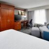 Отель Courtyard by Marriott Hamilton, фото 4