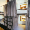 Отель Outpost Beach Hostel, фото 2