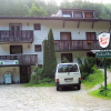 Отель The Treehouse Backpacker Hotel, фото 1
