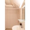 Отель Sanders Boulevard - Cute 2-bdr Apt By the Canal, фото 8