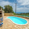Отель Loggos Seaview Cottage with Pool by Konnect, фото 17