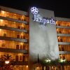 Отель The Janpath Hotel, фото 1