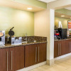 Отель Econo Lodge Inn & Suites Near Bricktown, фото 12