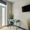 Отель Lovely En-suite Room in Coventry, фото 4