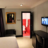 Отель The Hedge Suites, фото 3