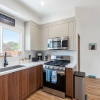 Отель Stylish Sherman Oaks Townhouse W/ 3 Master Suites, фото 11