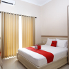 Отель RedDoorz @ Condong Catur 3, фото 7