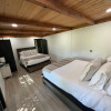 Отель The Stallion Estate Sleeps 24, Theater, Game Room, Pickle Ball, фото 4