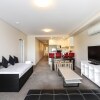 Отель Spacious Apartment at Waitara, фото 10