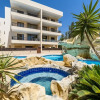 Отель 2 bed Apartment Overlooking Pool - Oroklini, фото 14