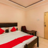 Отель OYO 18591 Hotel Samrat, фото 13