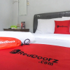 Отель RedDoorz @ WR Supratman Pacitan, фото 6