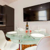 Отель Stylish 2 bed 2 bath *Close To Beach and Centre with parking*, фото 12