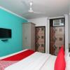 Отель OYO 28715 Acclaim, фото 2
