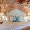 Отель Villa Hugo in Lucca With 5 Bedrooms and 6 Bathrooms, фото 33