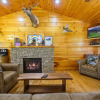 Отель A Wolf's Den Gatlinburg, фото 2