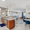 Отель Vero`s Gem Deluxe 3 Bedroom Condo by RedAwning, фото 13