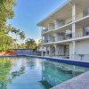 Отель Yanti at Nightcliff Foreshore Pool Shops Cafe, фото 15