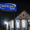 Отель Travelers Inn & Suites, фото 1