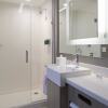 Отель SpringHill Suites by Marriott East Lansing University Area, фото 9