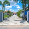 Отель RedDoorz Syariah Near Syamsudin Noor Airport 4, фото 22