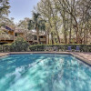 Отель Club Villas Condo With Pool Access by Redawning, фото 17