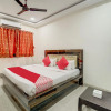 Отель OYO 72564 Om Sai Lodge Hotel, фото 2