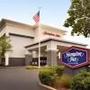 Отель Hampton Inn Starkville, фото 1
