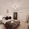 Отель Deluxe 2 Bed Apartment in Uxbridge, фото 6