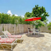 Отель Woodridge - Private & Sanitized, Perfect for Social Distancing & Working From Home. Private Pool, Pe, фото 25