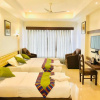 Отель Regalia Inn & Suites, фото 6