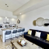 Отель Brand New, Top Floor Condo Downtown, фото 9