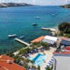 Отель Beachfront Santa Maria 1 Apartment 4, фото 16