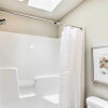 Отель Ocean Shores House w/ Hot Tub - Walk to Beach, фото 9