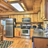 Отель Pigeon Forge Cabin w/ Hot Tub: 2 Mi to the Strip, фото 4