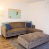 Отель Convenient 1 Bedroom Lower Level Suite, фото 2