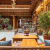 Отель Shangri la Le Fu Ge Dan Inn (dukezong ancient city store), фото 30