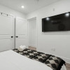 Отель Luxurious Modern Apt Near Art Museum, фото 26