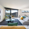 Отель Homestead Retreat - 2 Bedroom - Lake View, фото 3