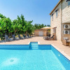 Отель Villa Nikolina - 5 En-suite Bedrooms, фото 15