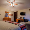Отель Marys Lake Lodge Mountain Resort and Condos, фото 2