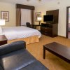 Отель Holiday Inn Express & Suites Houston North Intercontinental, an IHG Hotel, фото 31