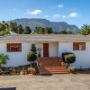Отель Hout Bay Lodge, фото 1