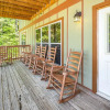 Отель SmokyStays 10 Bedroom Cabin, фото 36
